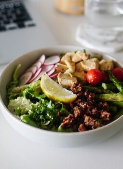 Menakar Ulang Isi Piring Demi Energi Optimal Tanpa Harus Mengorbankan Kenikmatan Kuliner Nusantara