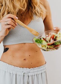 Langkah Sederhana Membangun Pola Hidup Sehat Berkelanjutan Tanpa Perlu Siksaan Diet Ketat
