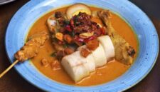 Piring makan yang mengombinasikan sayuran berwarna, protein nabati, dan karbohidrat kompleks mencerminkan prinsip gizi seimbang yang bisa diterapkan dengan bahan-bahan lokal yang mudah ditemukan di pasar tradisional Indonesia. Komposisi sederhana seperti ini, jika dibiasakan setiap hari, memberikan dampak nyata pada energi dan daya tahan tubuh jangka panjang.