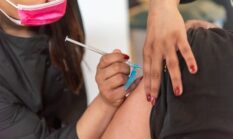 Langkah Kecil di Klinik Kesehatan: Menjamin Tumbuh Kembang Anak Lewat Imunisasi Lengkap