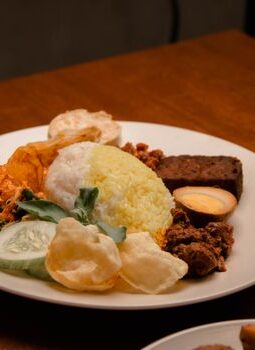 Seni Menikmati Makanan Bergizi Tanpa Harus Mengorbankan Kenikmatan Rasa di Meja Makan