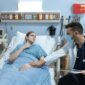 Seorang dokter sedang menjelaskan hasil pemeriksaan kesehatan kepada pasien dalam suasana diskusi yang komunikatif dan edukatif. Dokter dan pasien bekerja sama menganalisis indikator medis untuk menentukan langkah pencegahan penyakit yang paling tepat.