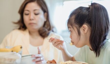 Menjaga Kesehatan Mental Ibu dan Nutrisi Anak Demi Masa Depan Generasi Emas Indonesia